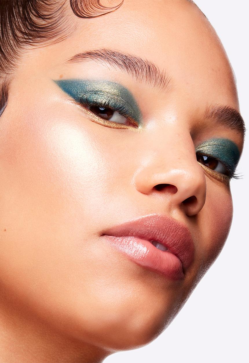 MAC - Black Panther Extra Dimension Skinfinish - Wakanda Forever
