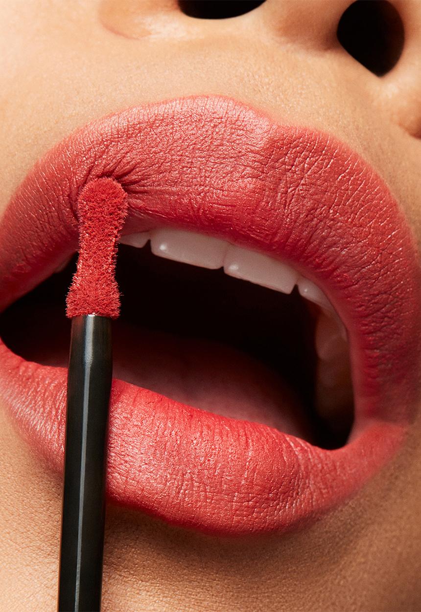 MAC - Chili's Crew Collection - Powder Kiss Liquid Lipcolour