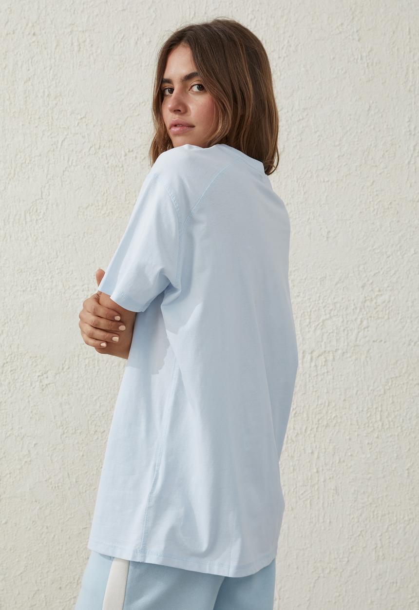 Cotton On - Active graphic T-shirt - silky blue/bhwc runners