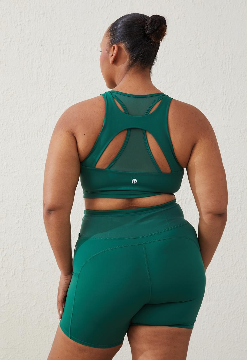 Cotton On - Curve active smoothing explorer bike short - verdant green