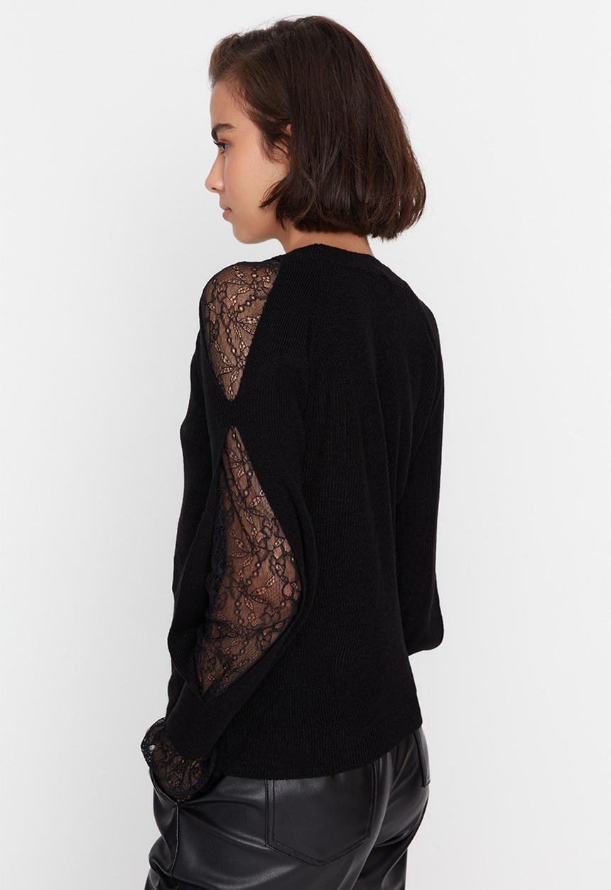 Trendyol - Shoulder detail knit sweater - black