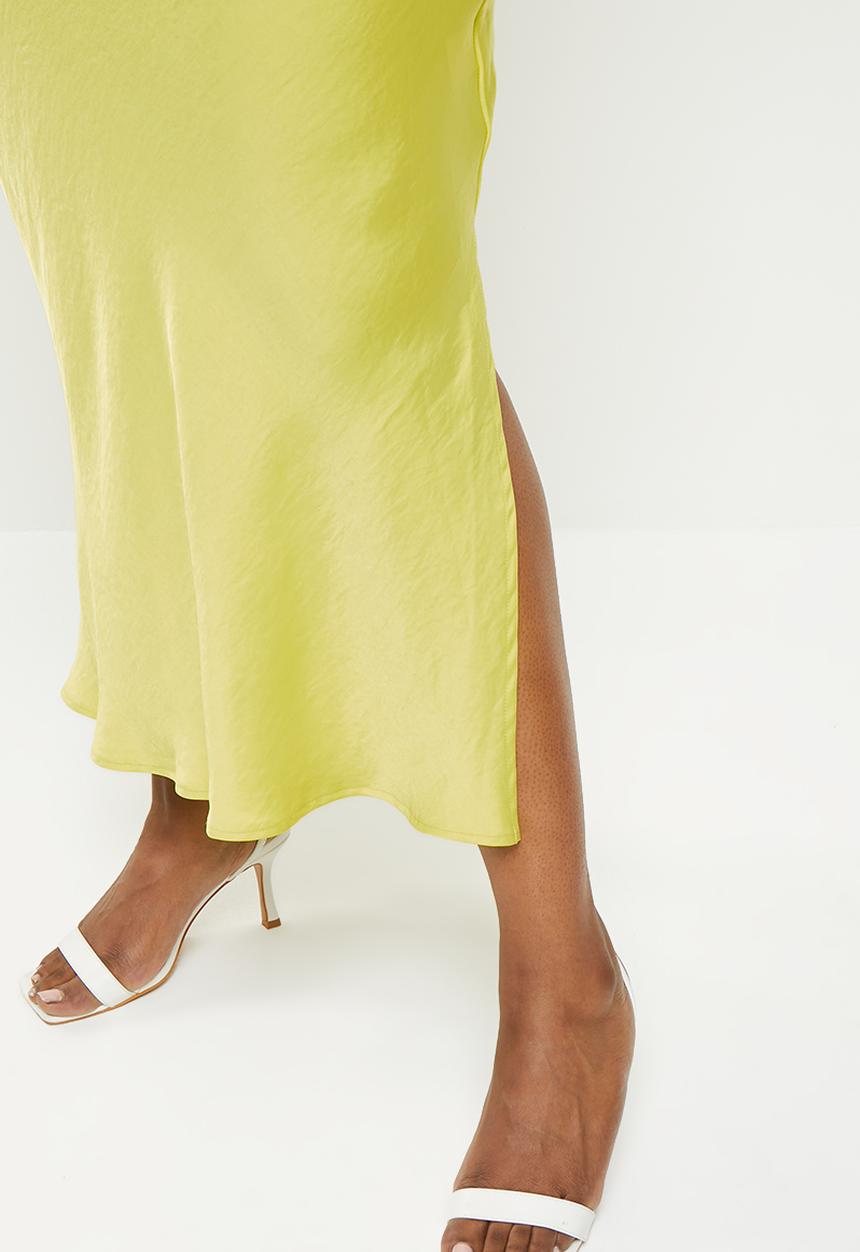 Me&B - Plus wrap ruched dress side slit - yellow