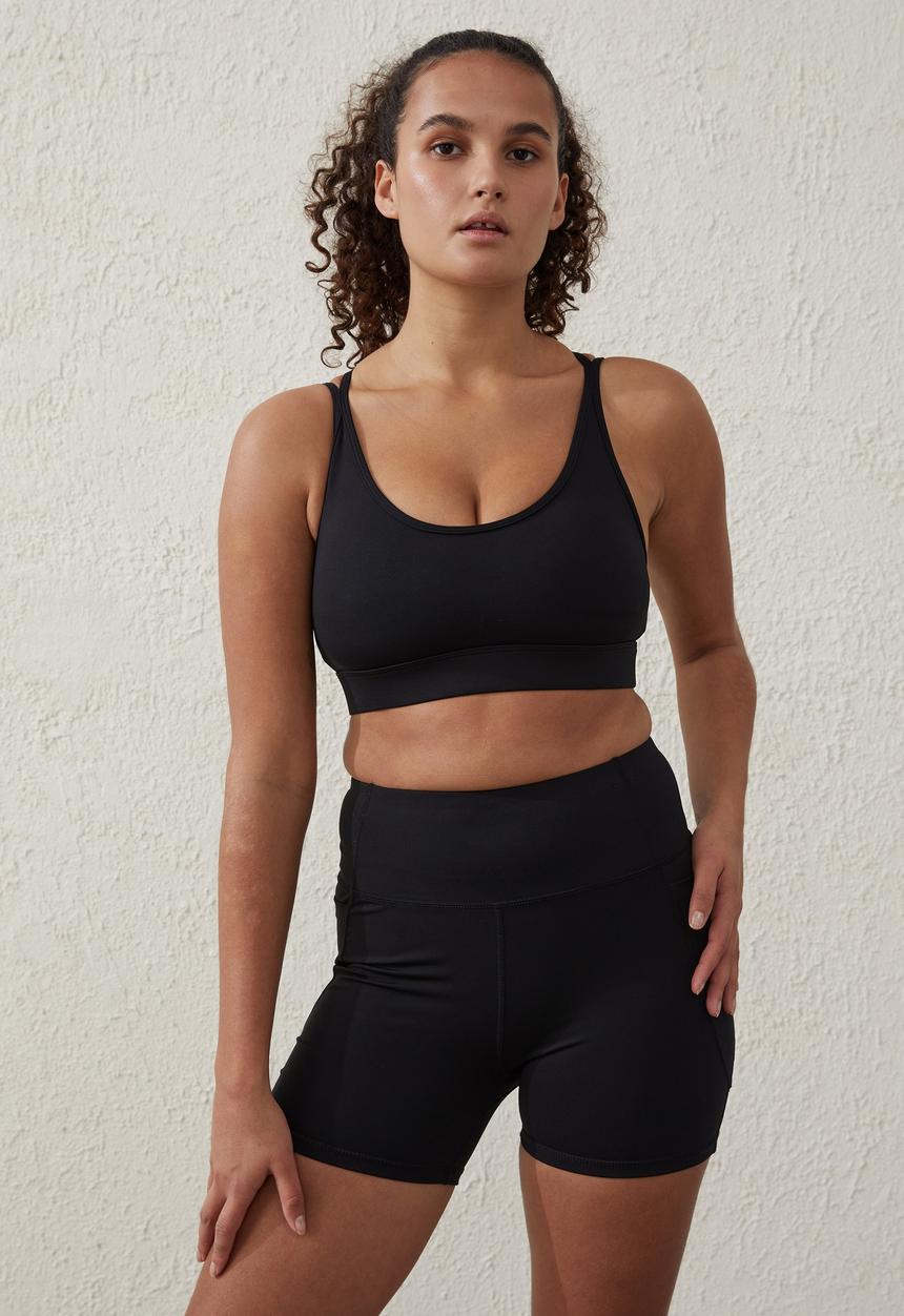Cotton On - Smoothing strappy crop - black