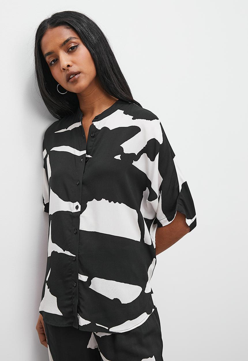 Superbalist - Co-ord relaxed printed shirt - black cutout print