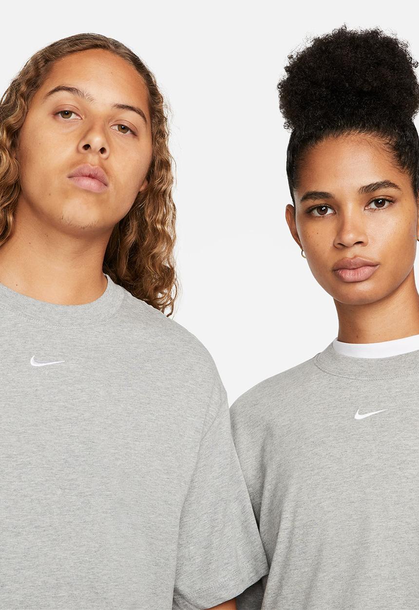 Nike - W nike sports wear essential tee bf lbr - dk grey heather & white