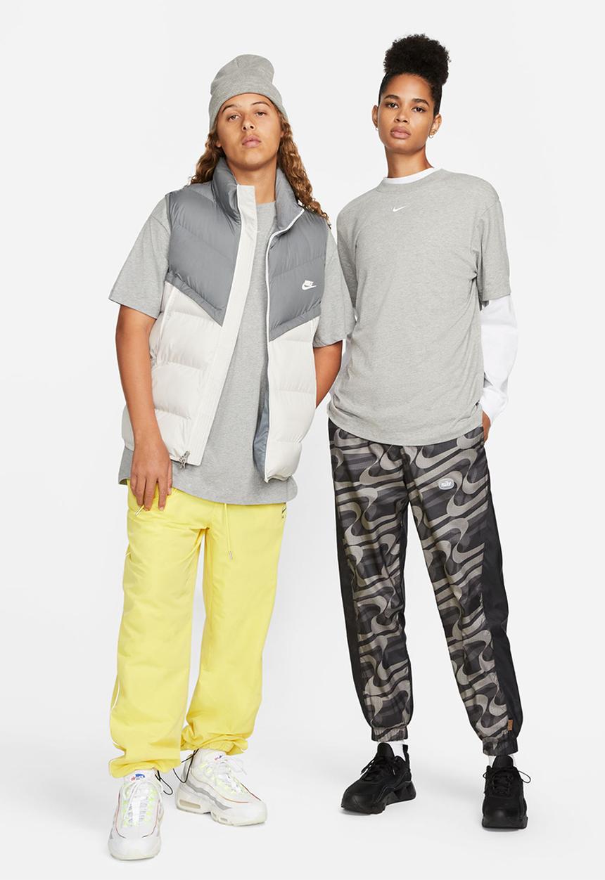 Nike - W nike sports wear essential tee bf lbr - dk grey heather & white