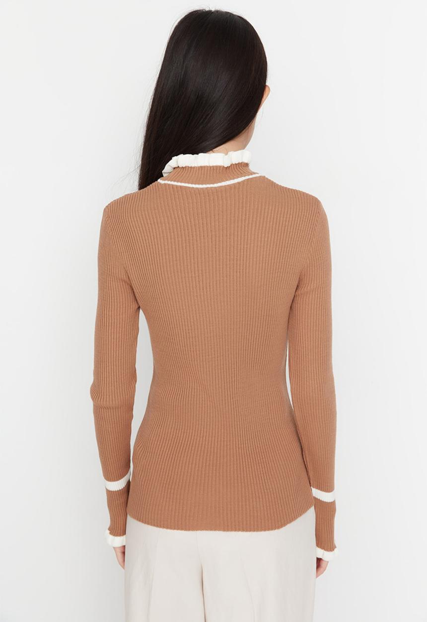 Trendyol - Frill detail fitted sweater - camel
