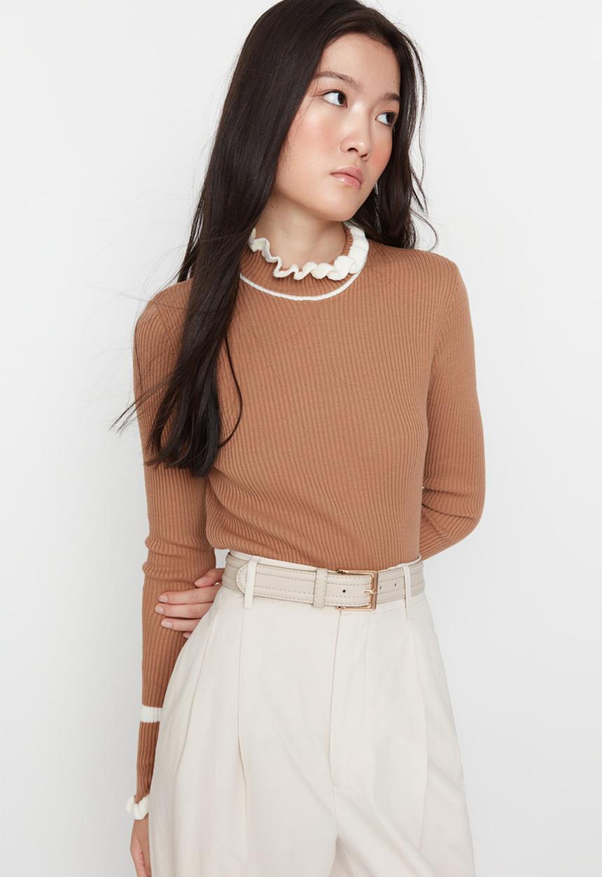 Trendyol - Frill detail fitted sweater - camel