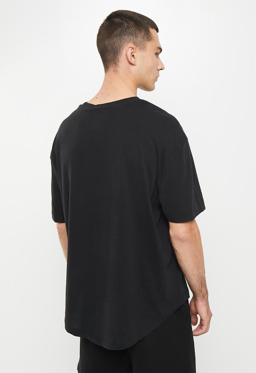 Calvin Klein - Monogram badge oversized tee - ck black
