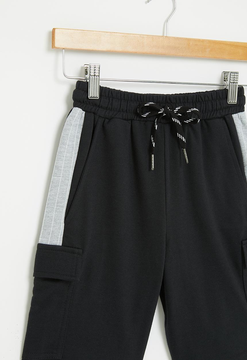 Superbalist - Fleece cargo shorts - black/grey