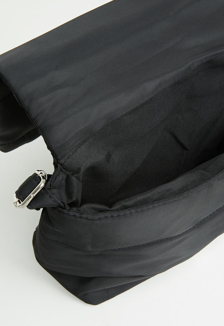 Tom Tom - Flap over quilt xbody- black