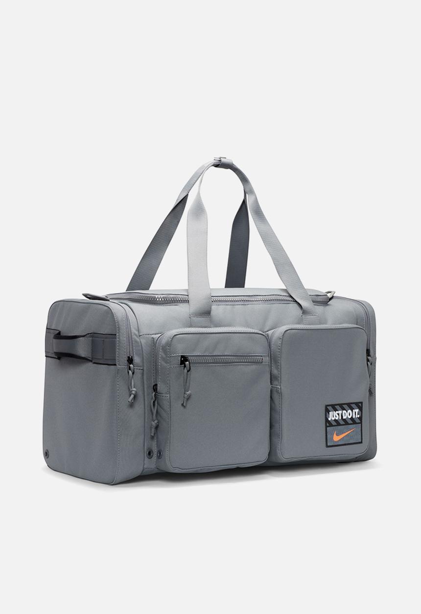 Nike - Nike utility power-smoke - grey 