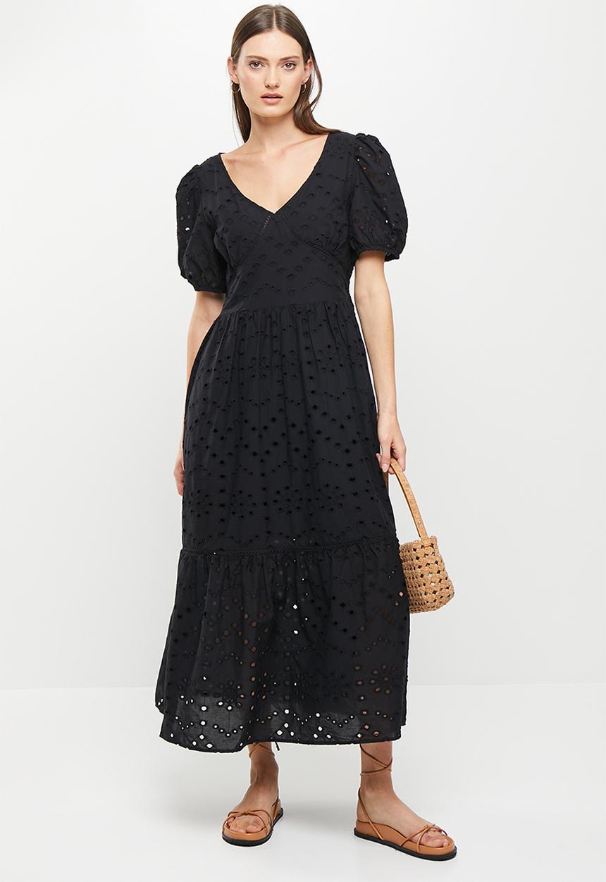 Me&B - Lace embroidered empire cut dress - black