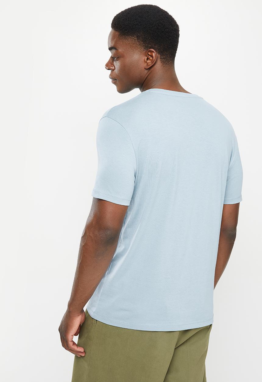 POLO - Men vneck tee  - light blue