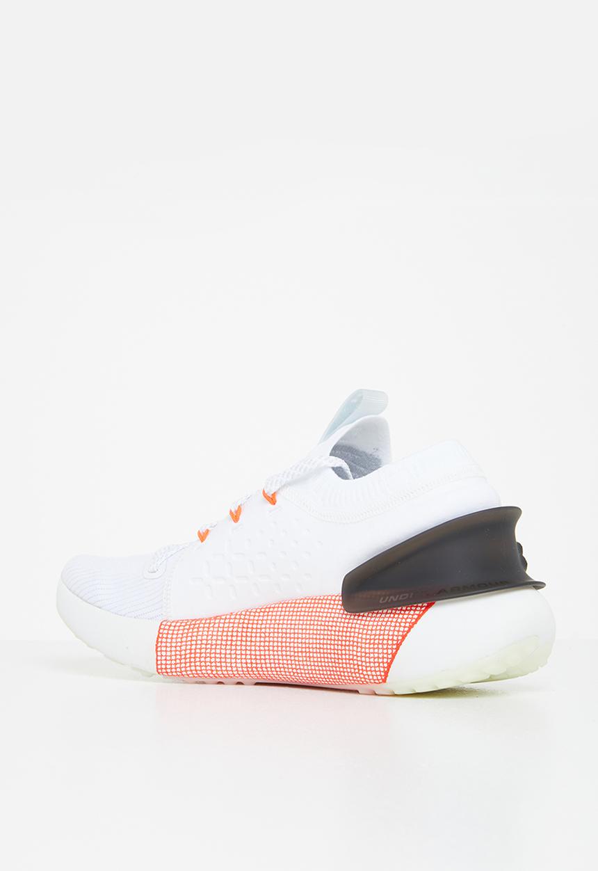 Under Armour - UA Hovr Phantom 3 Launch