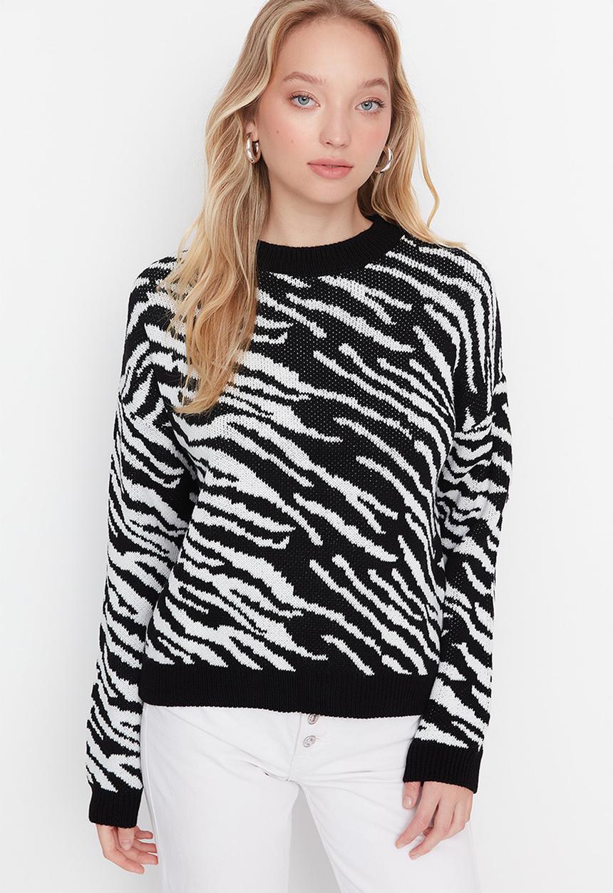 Trendyol - Crew neck patterened knit sweater - black