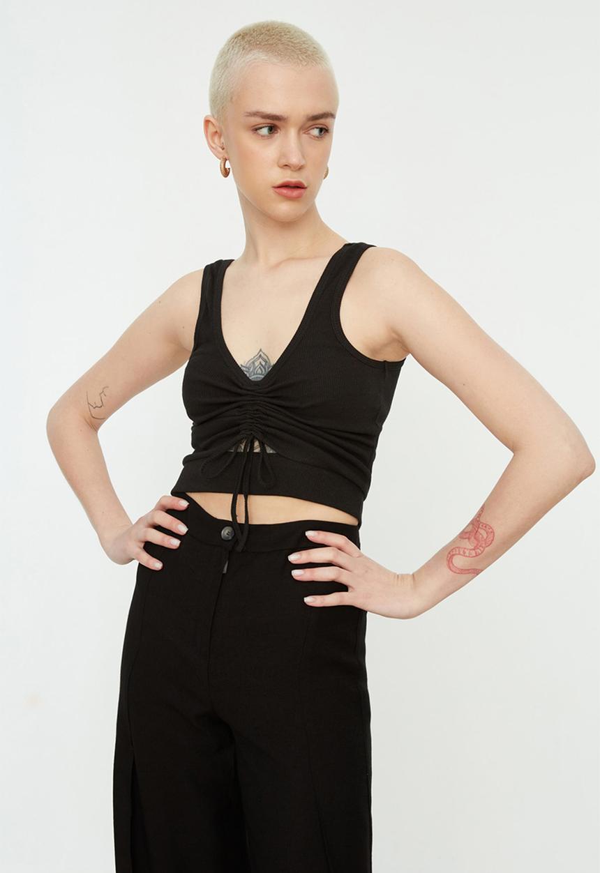 Trendyol - Ruched string detail top - black