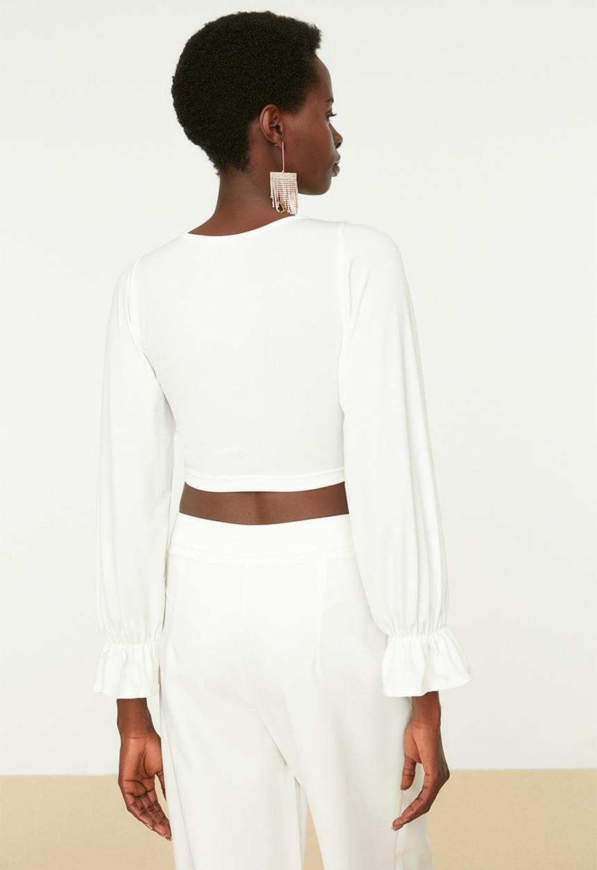 Trendyol - Ruffle detail crop blouse - ecru