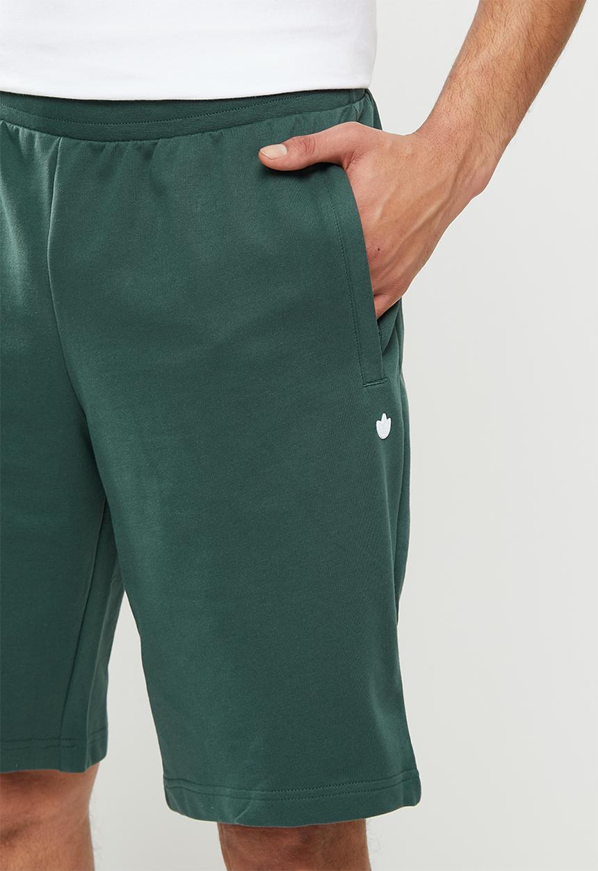 adidas Originals - Essential short m - mineral green