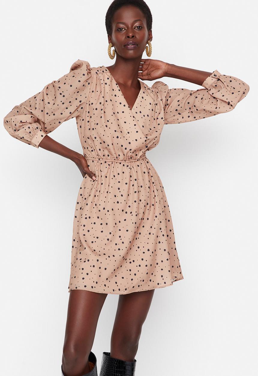 Trendyol - Belted print dress - camel