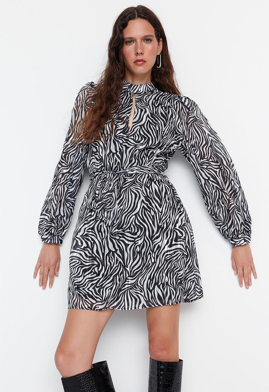 Trendyol - Print belted balloon sleeve dress - black