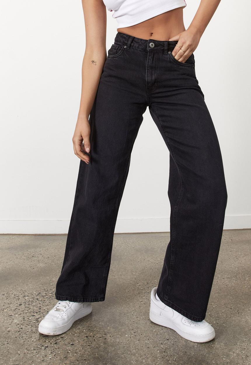 Factorie - Low rise baggy jean - washed black