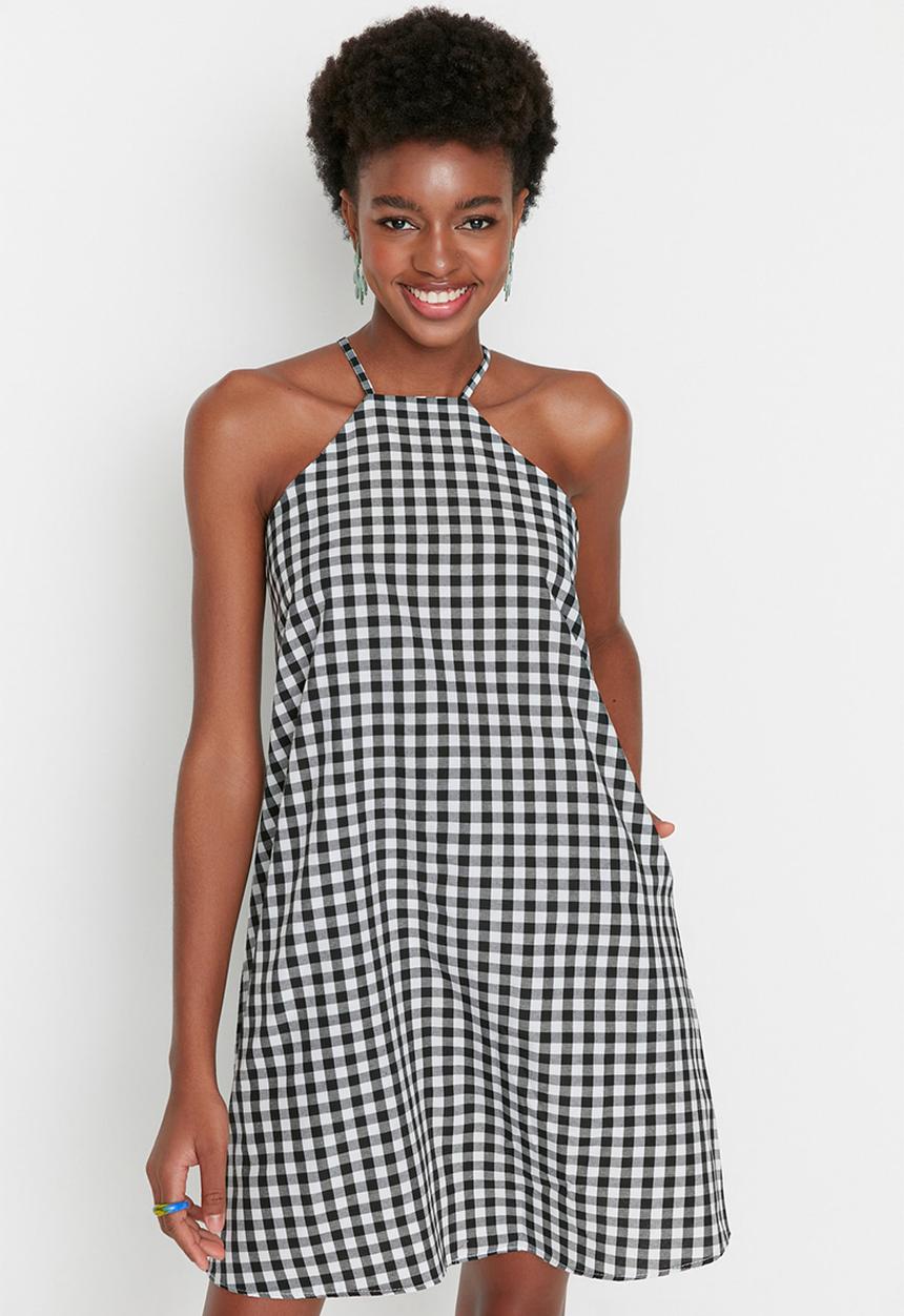 Trendyol - High neck gingham dress - black