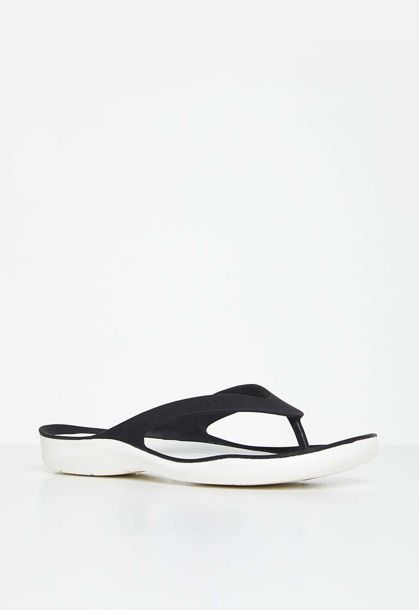 Crocs - Swiftwater flip flops - black & white