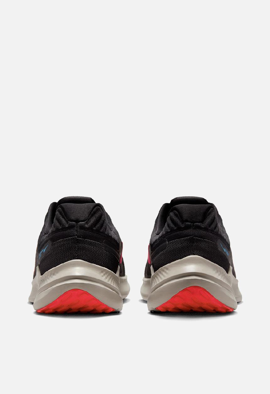 Nike - Quest 5