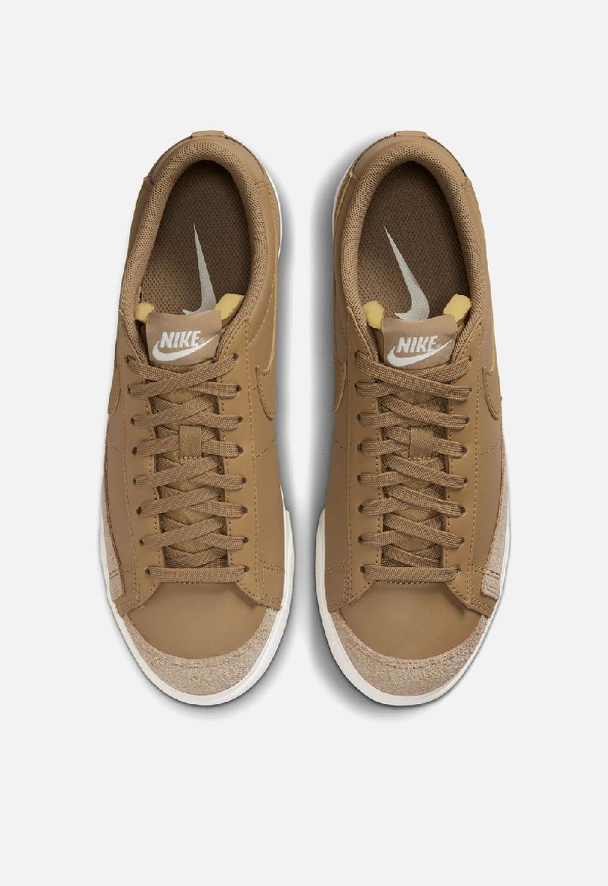 Nike - Nike Blazer Low Platform