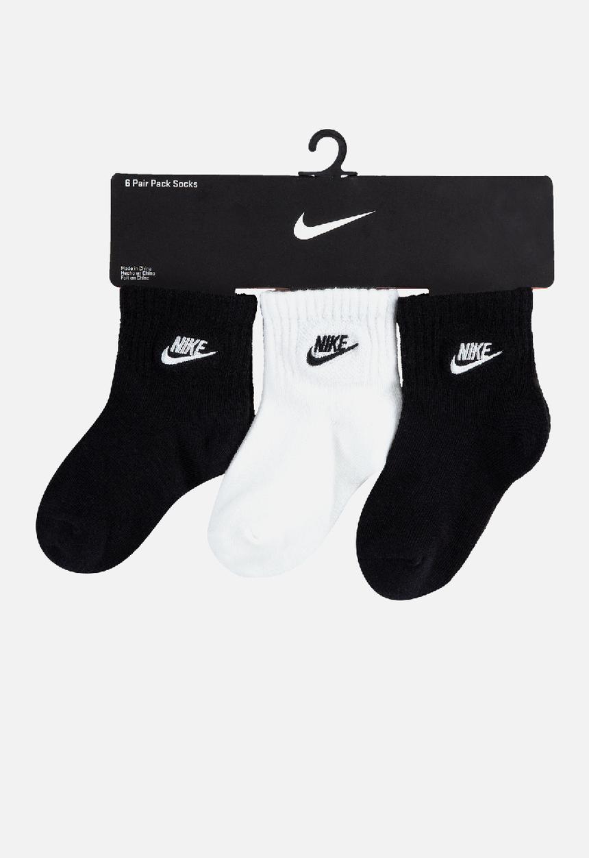 Nike - Core futura gripper - black & white