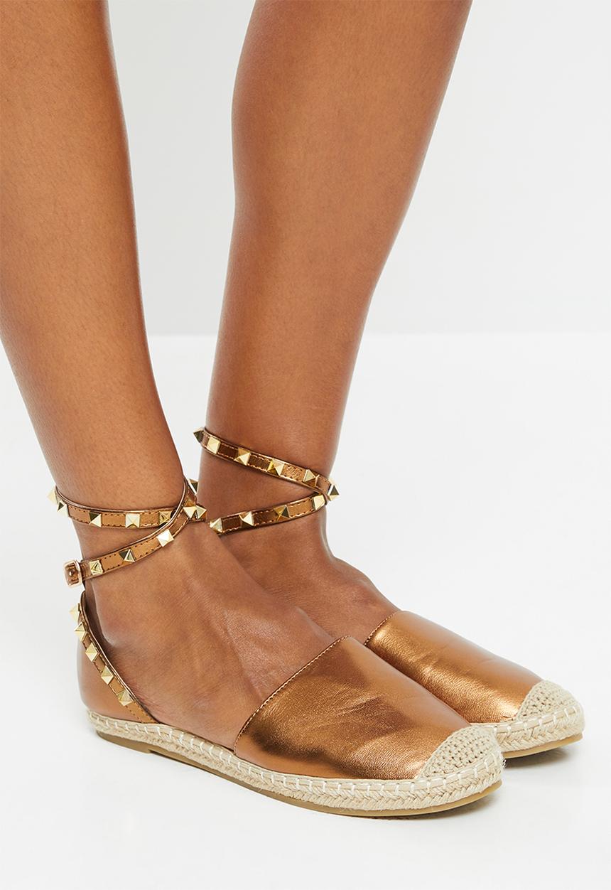 Superbalist - Closed toe espadrille - bronze
