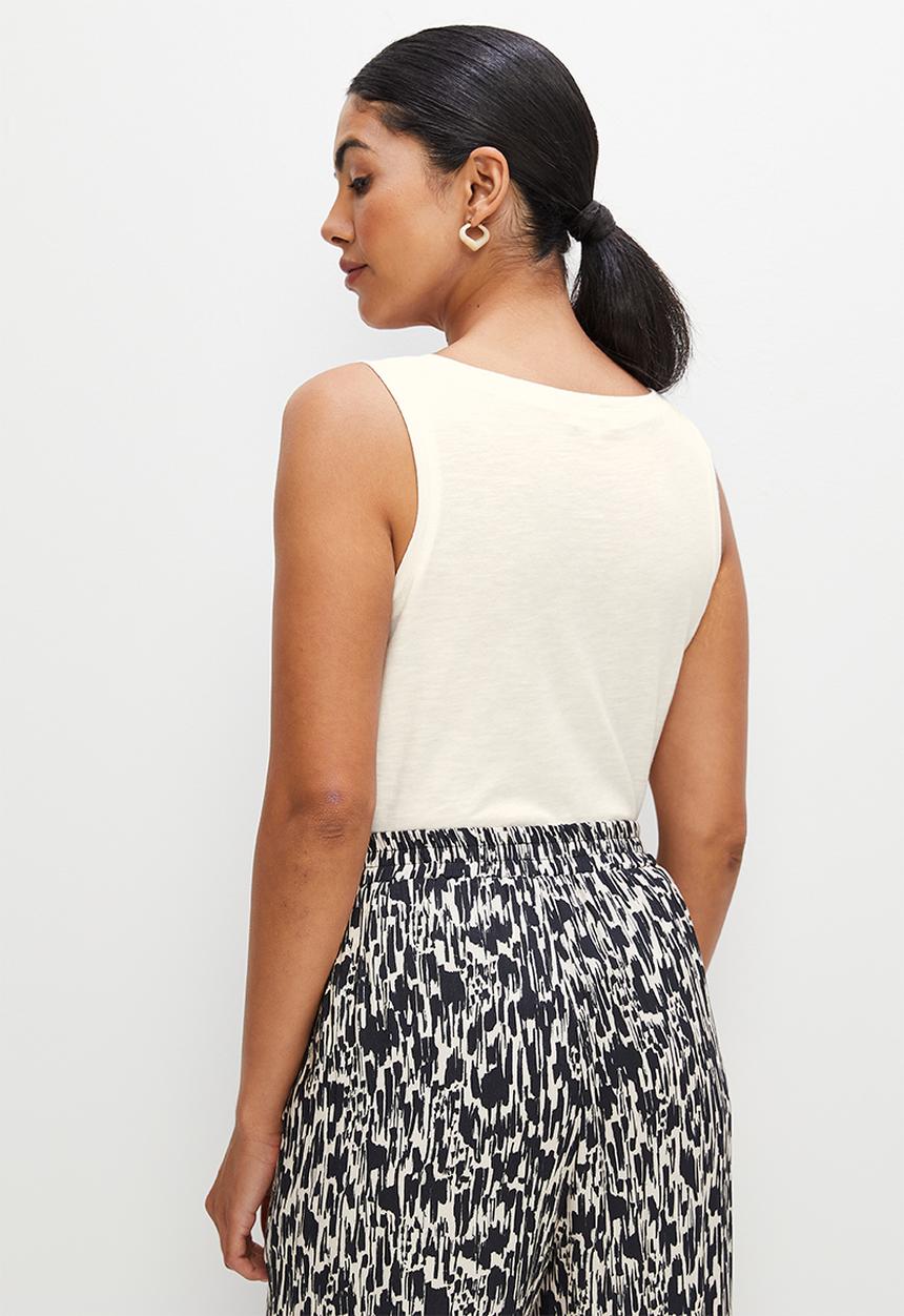 edit - Scoopneck linen slub vest - milk