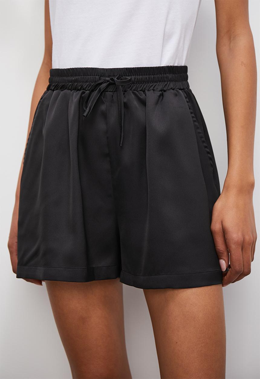 Superbalist - Satin drawstring shorts - black