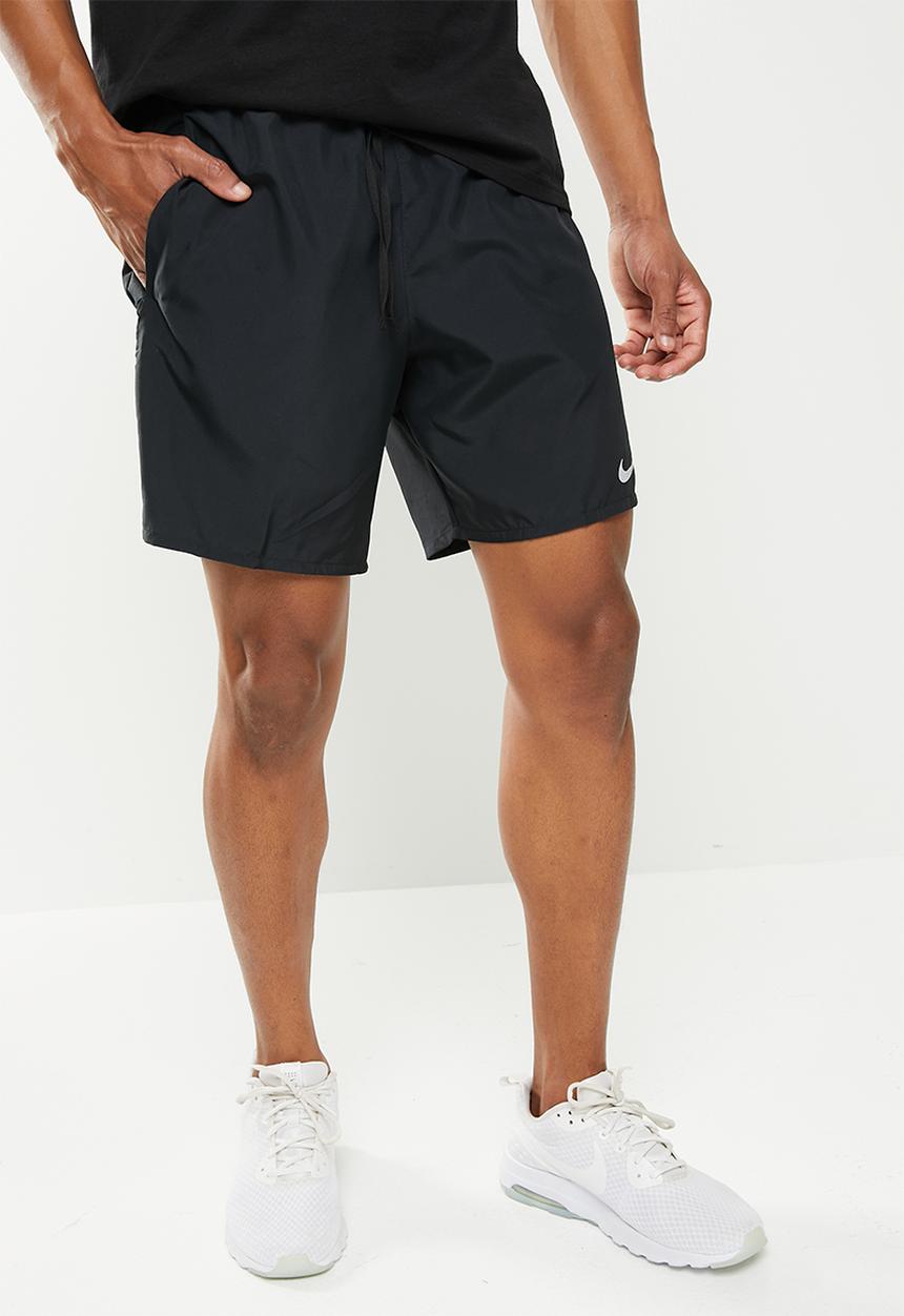 Nike - Challenger  2-in-1 running shorts - black