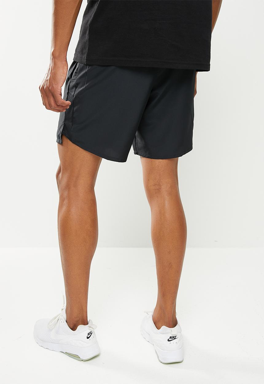 Nike - Challenger  2-in-1 running shorts - black