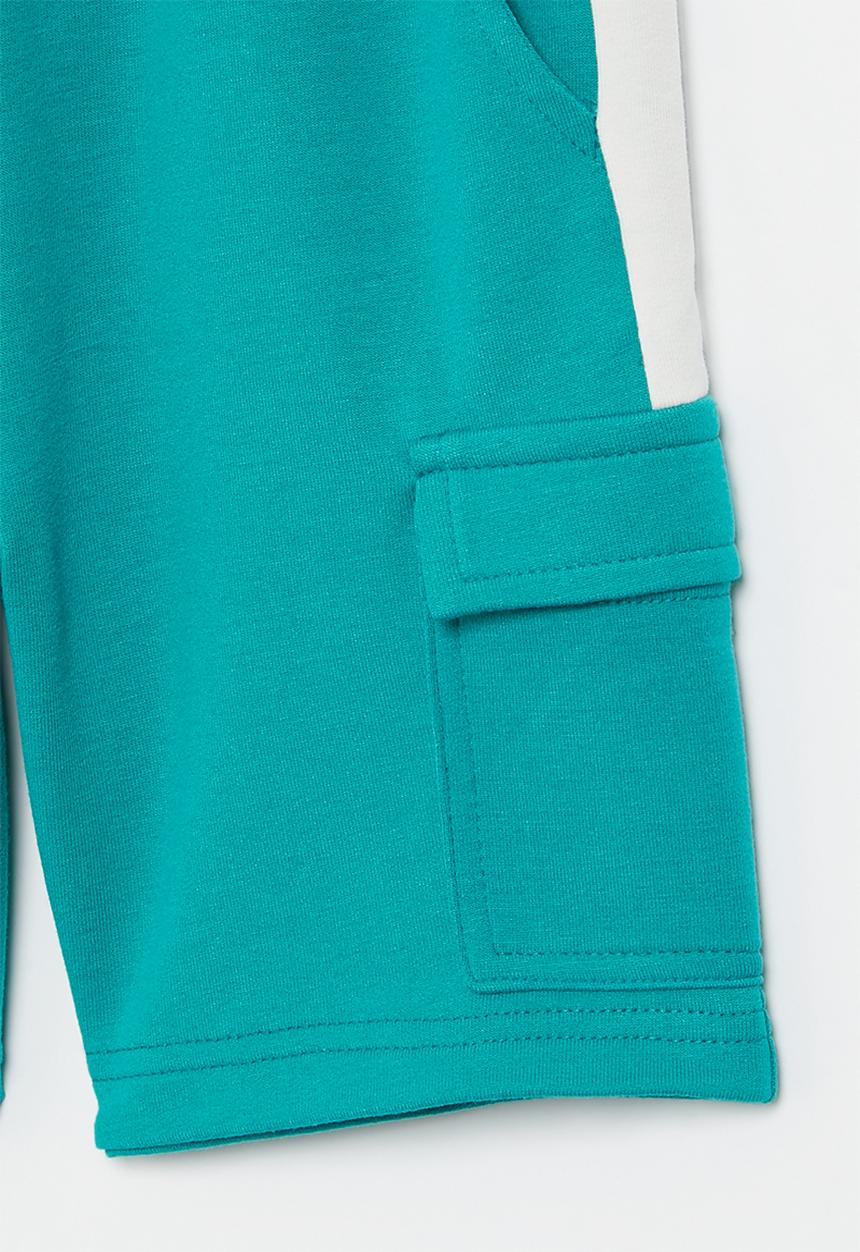 Superbalist - Fleece cargo shorts - jade & white