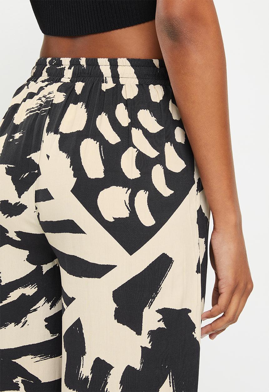 Me&B - Printed long wide pants  -  stone animal patch