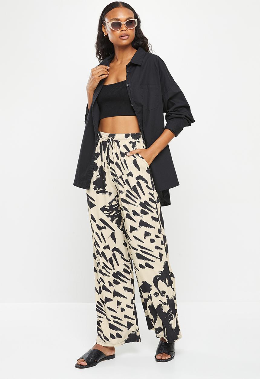 Me&B - Printed long wide pants  -  stone animal patch