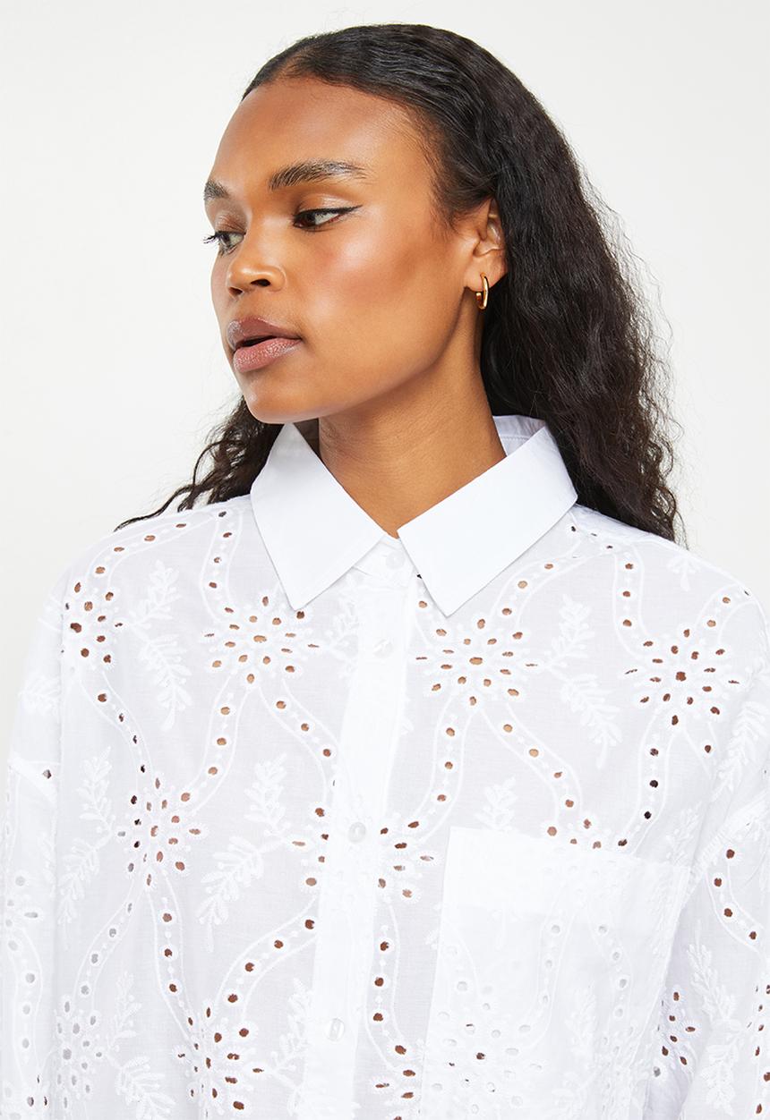 Me&B - Scalloped hem edge oversized shirt with pocket fully embroidered - white