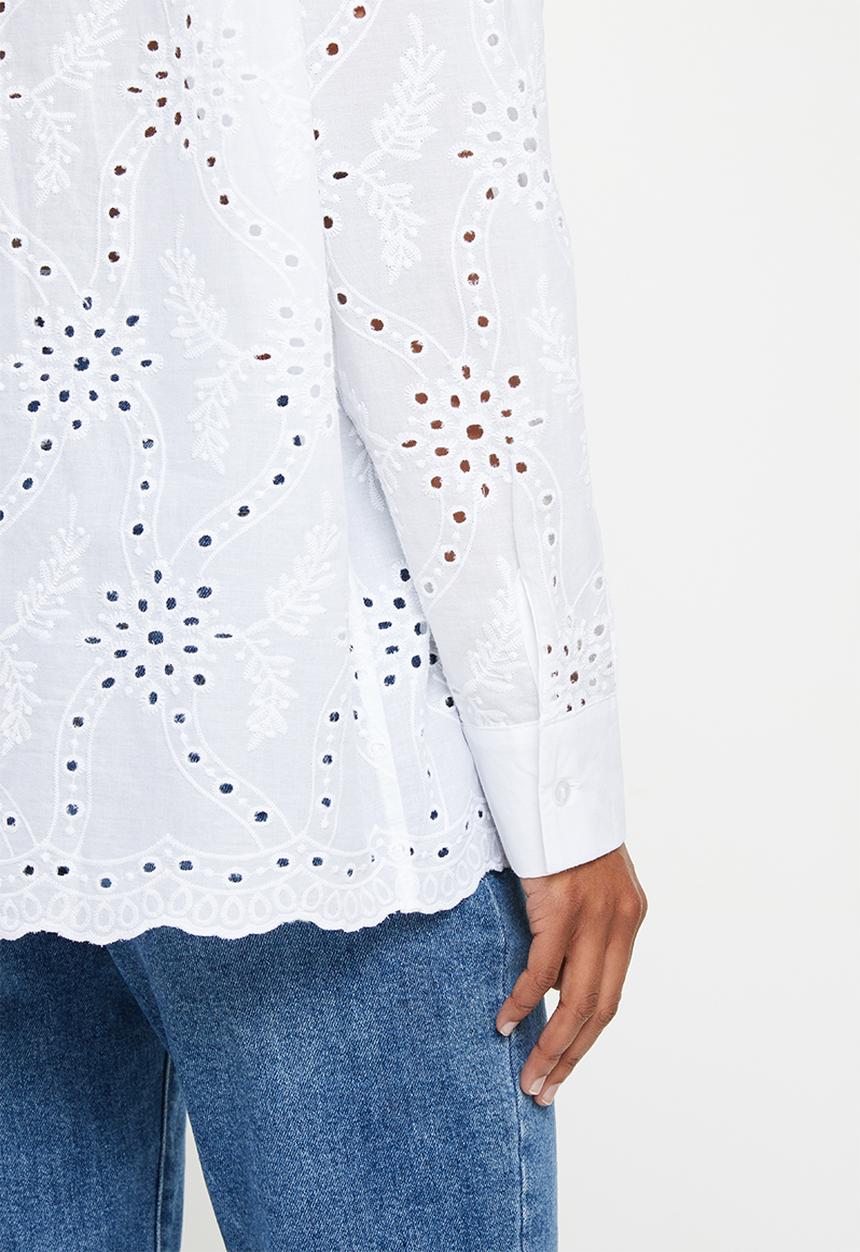 Me&B - Scalloped hem edge oversized shirt with pocket fully embroidered - white