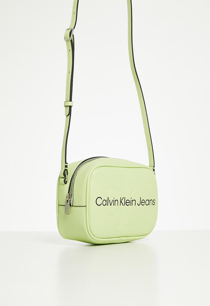Calvin Klein - Sculpted camera bag mono - exotic mint