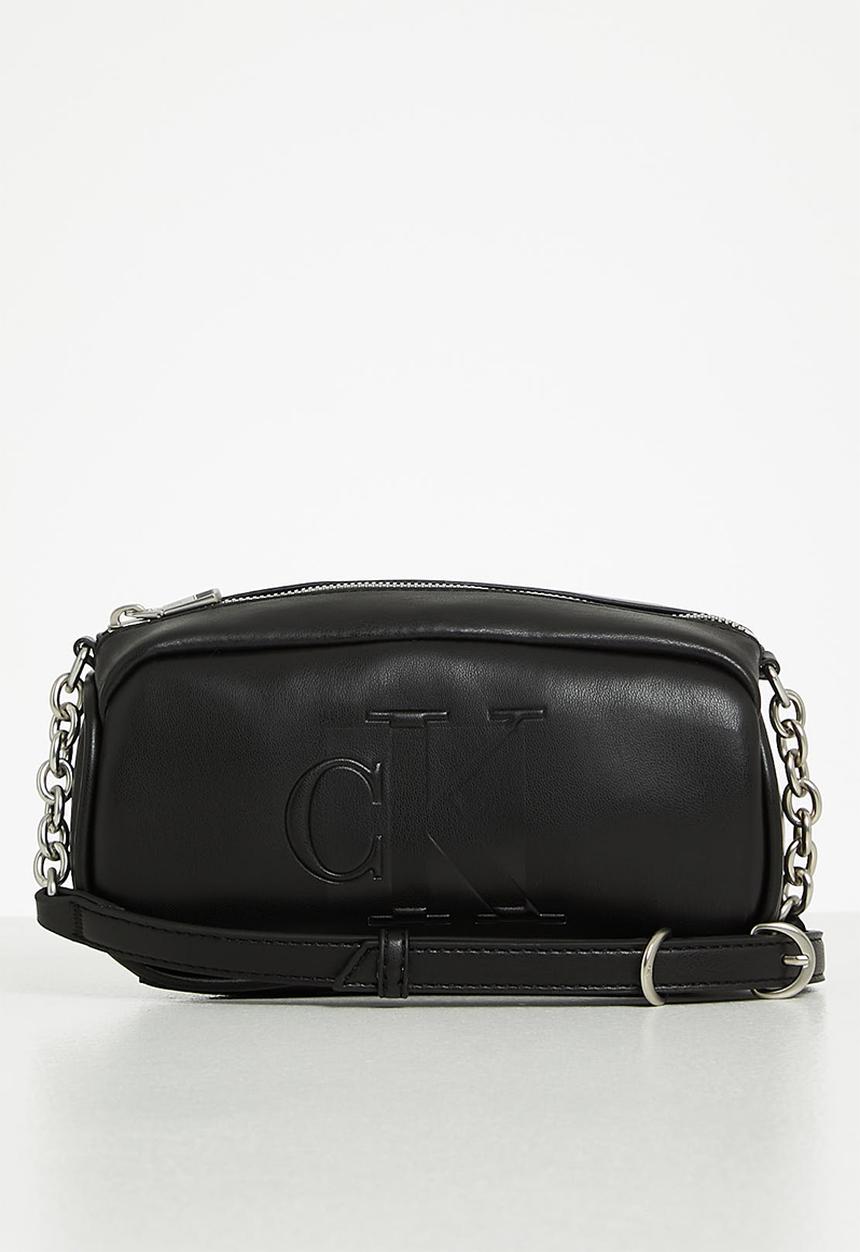 Calvin Klein - Sculpted ew camera bag20 chain - black