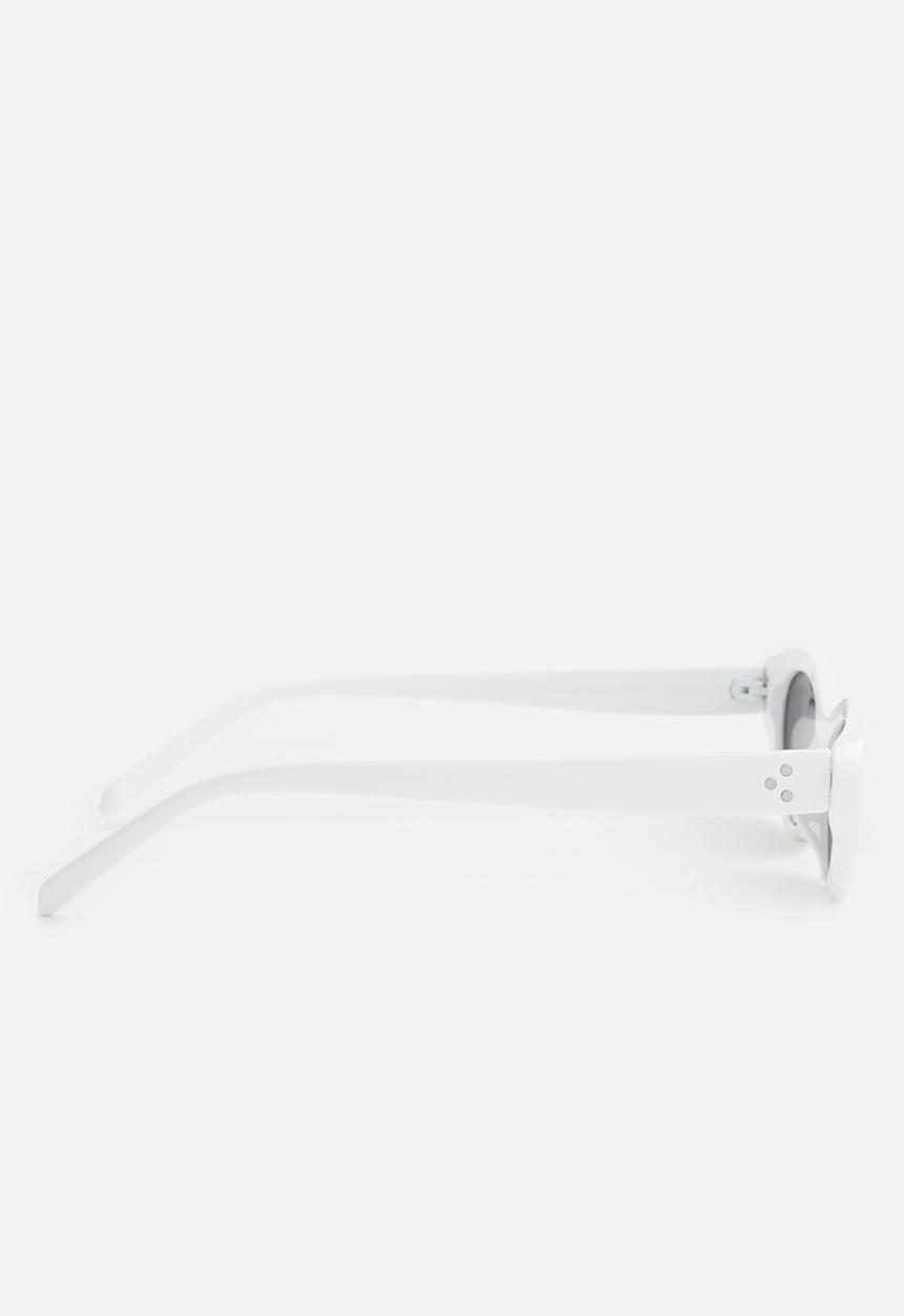 Superbalist - Kendall oval sunglasses - white