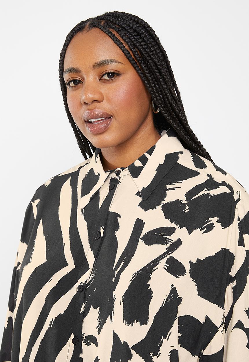 Me&B - Plus digital printed oversized shirt - stone 