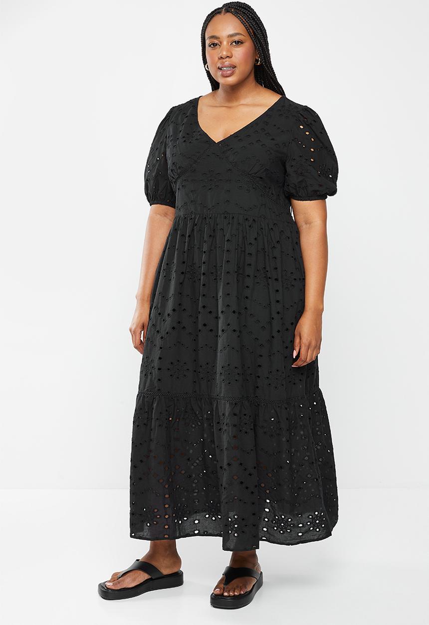 Me&B - Plus lace embroidered empire cut dress - black