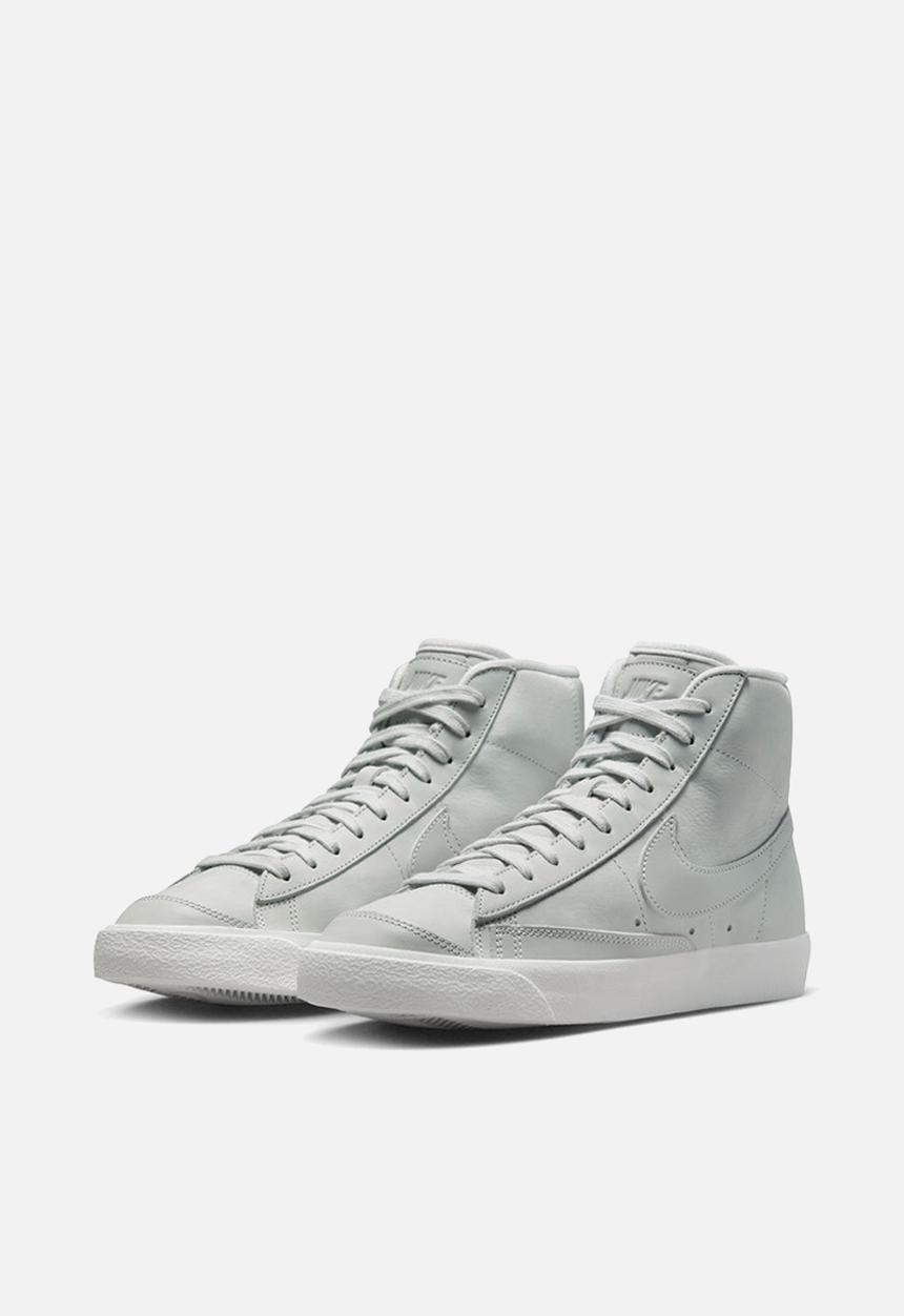 Nike - Nike Blazer Mid '77 LX