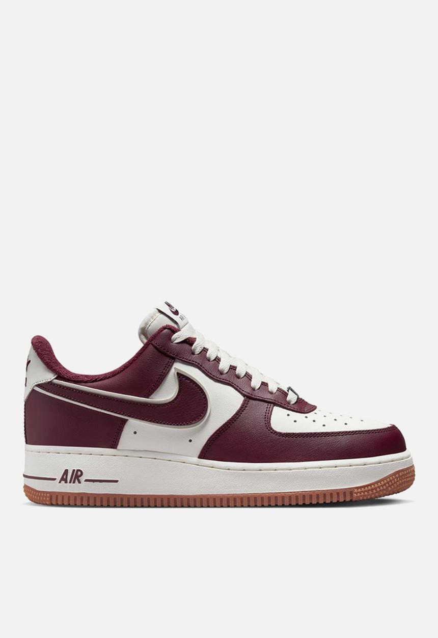 Nike - Nike air force 1 '07 lv8 - sail & night maroon-gum med brown