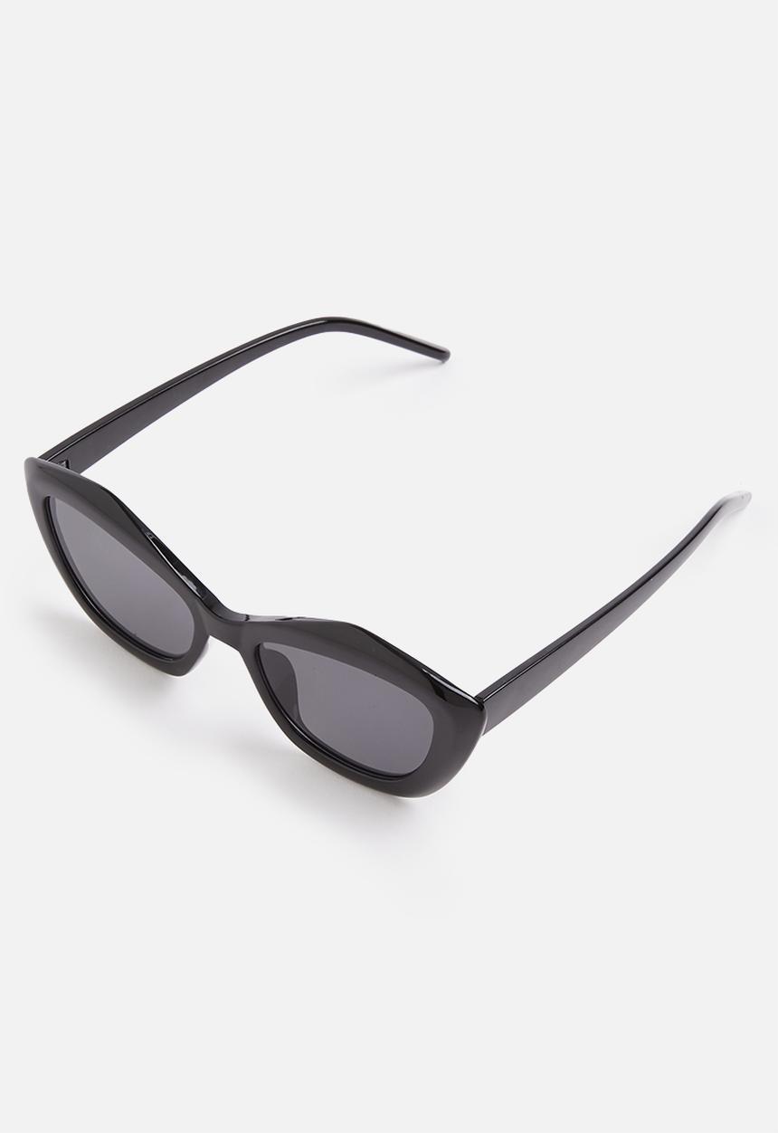 Superbalist - Maxine cateye sunglasses - black
