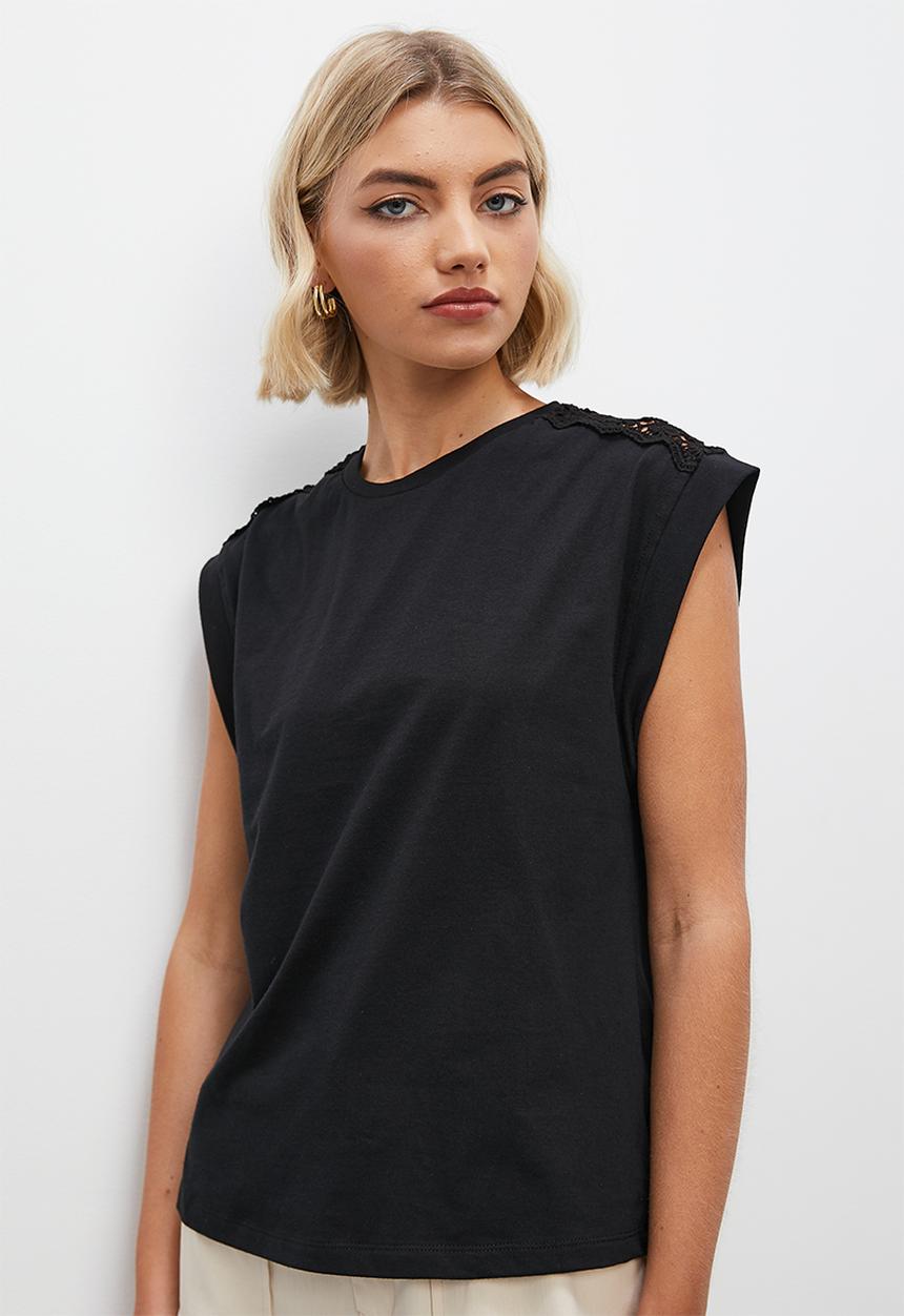 Superbalist - Crochet insert top - black